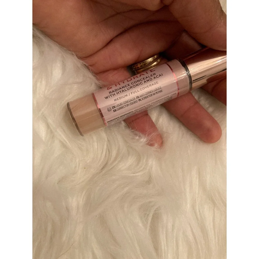 Makeup Revolution Conceal & Hydrate Concealer C4 0.45oz Tan Radiance GLOW